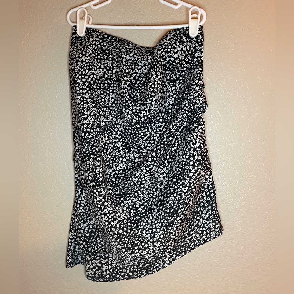 Asymmetrical B&W Ruched Mini Skirt